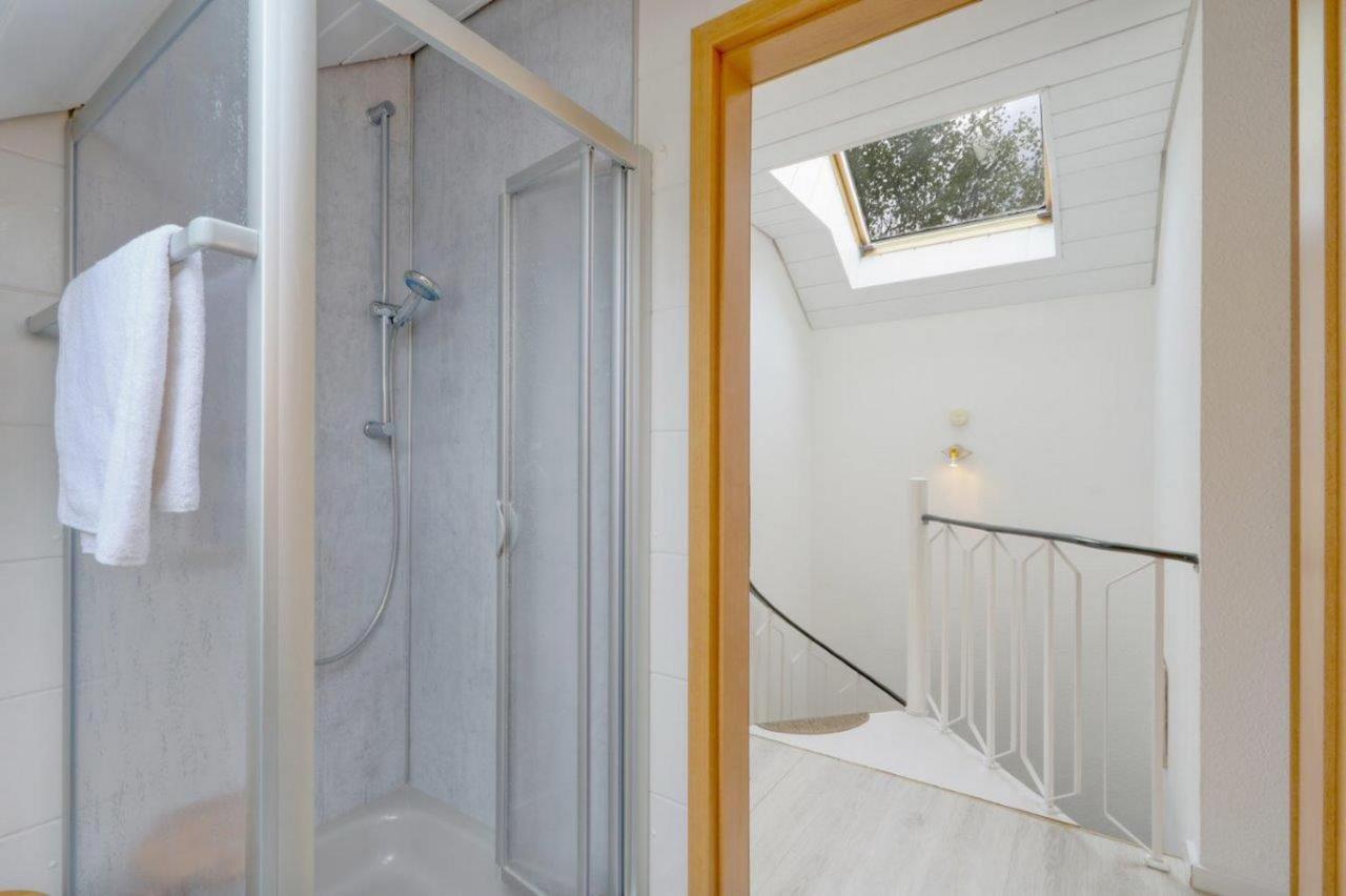 Seepark Kirchheim Ferienhaus Bei Zeta Mit Sauna Экстерьер фото