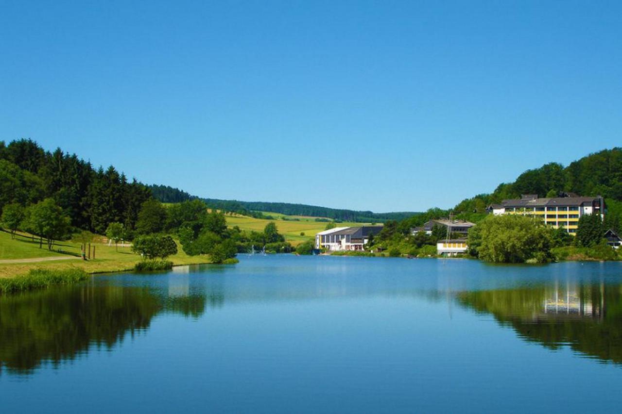Seepark Kirchheim Ferienhaus Bei Zeta Mit Sauna Экстерьер фото